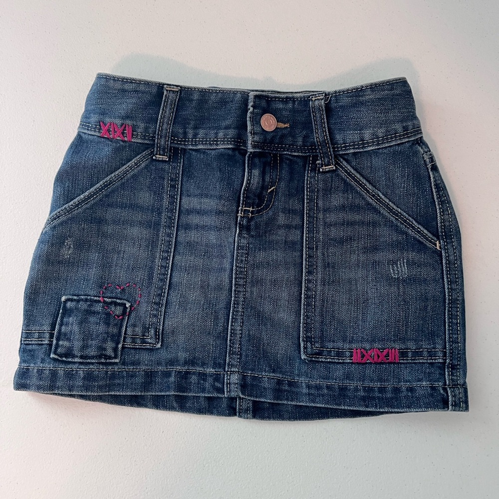Old Navy Children’s Denim Skirt with Pink Accents Size Small (6/7)